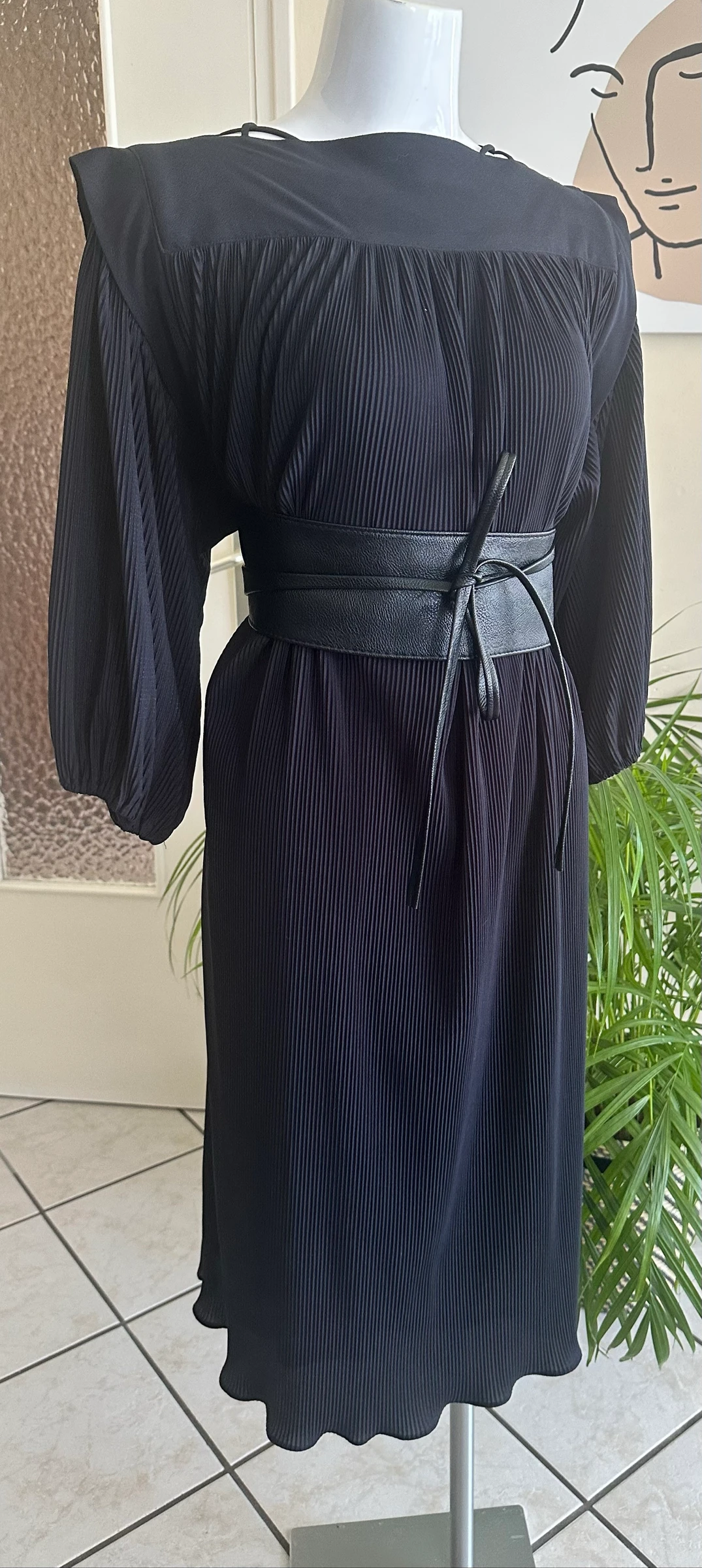 Black Lined Dress Size 42/44 – Never Worn – Zero Sheer – photo 2